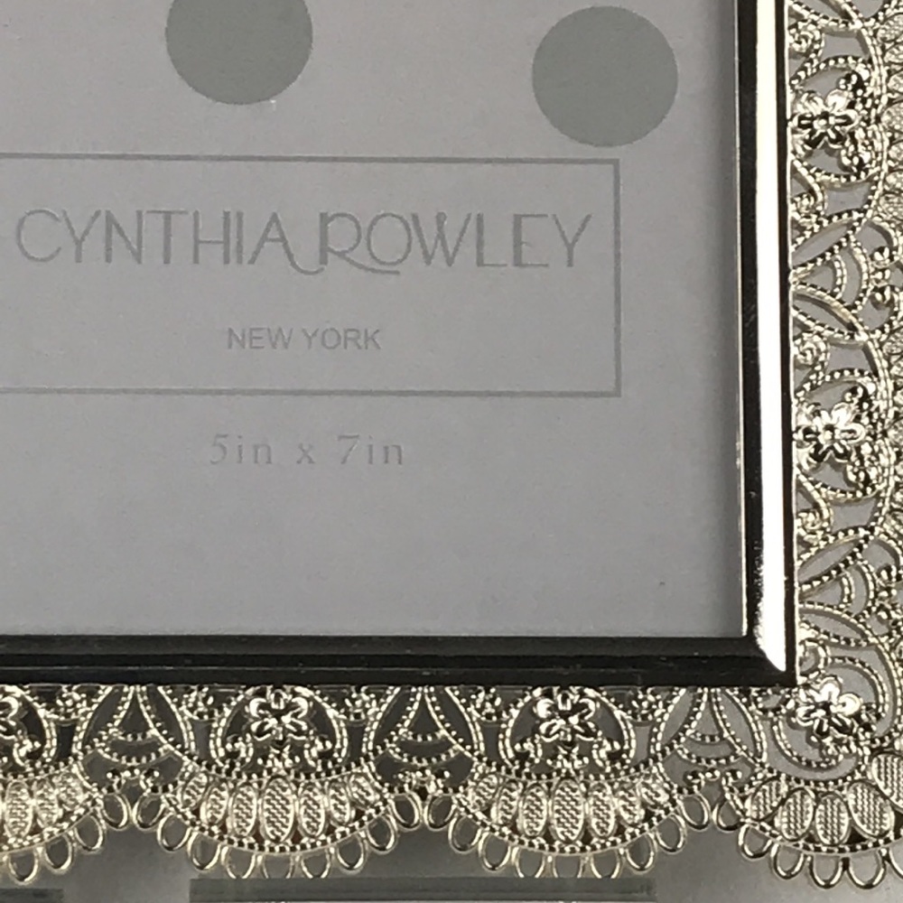 Cynthia Rowley - Silver picture frame (4” X 6”) NWT Firm! Last One! - Picture 3 of 3
